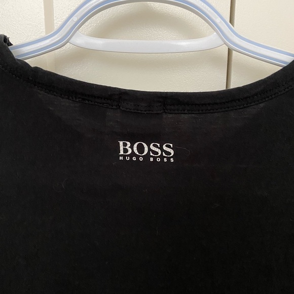 Hugo Boss Tshirt - Picture 5 of 5